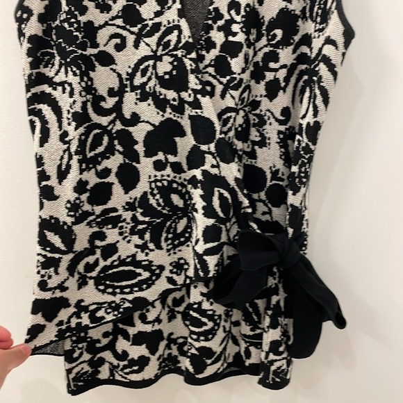 Ann Taylor sleeveless wrap shirt - Picture 6 of 7